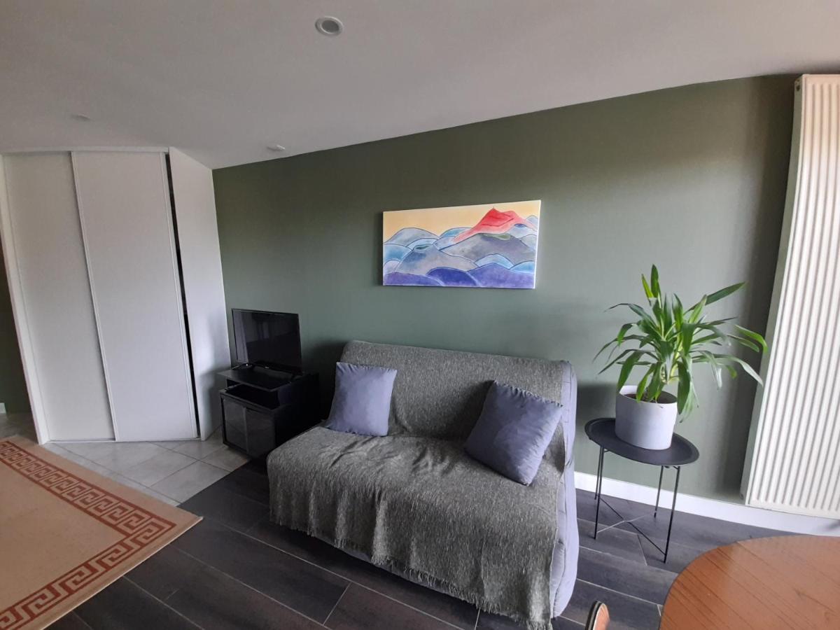 A 5 Mns Du Puy De Dome Avec Vue Imprenable Studio Rez De Jardin 24M2 Neuf A Laschamps Saint-Genès-Champanelle エクステリア 写真